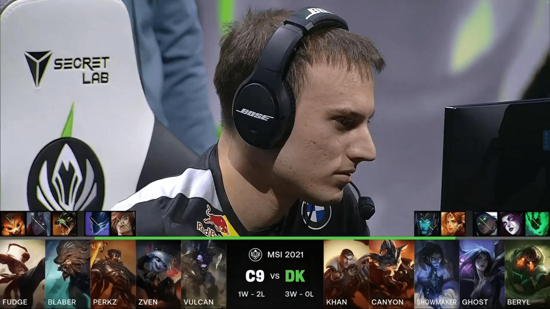 包含T1碾压C9，Perkz线上压制力十足激烈交锋小组赛，引爆全场热议的词条