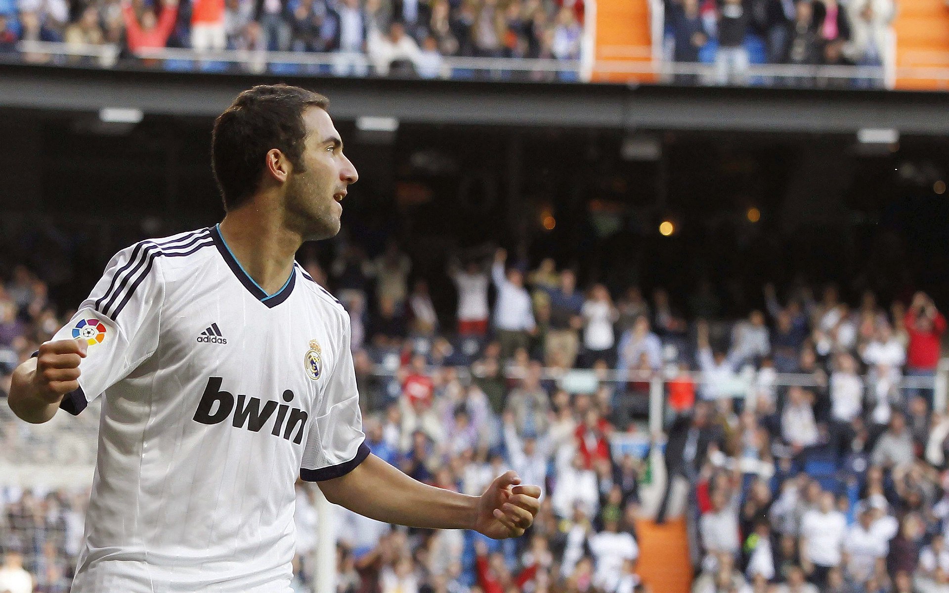 开云体育官网-欧冠淘汰赛焦点战启示录，快船式冲垮如何颠覆传统骑士精神