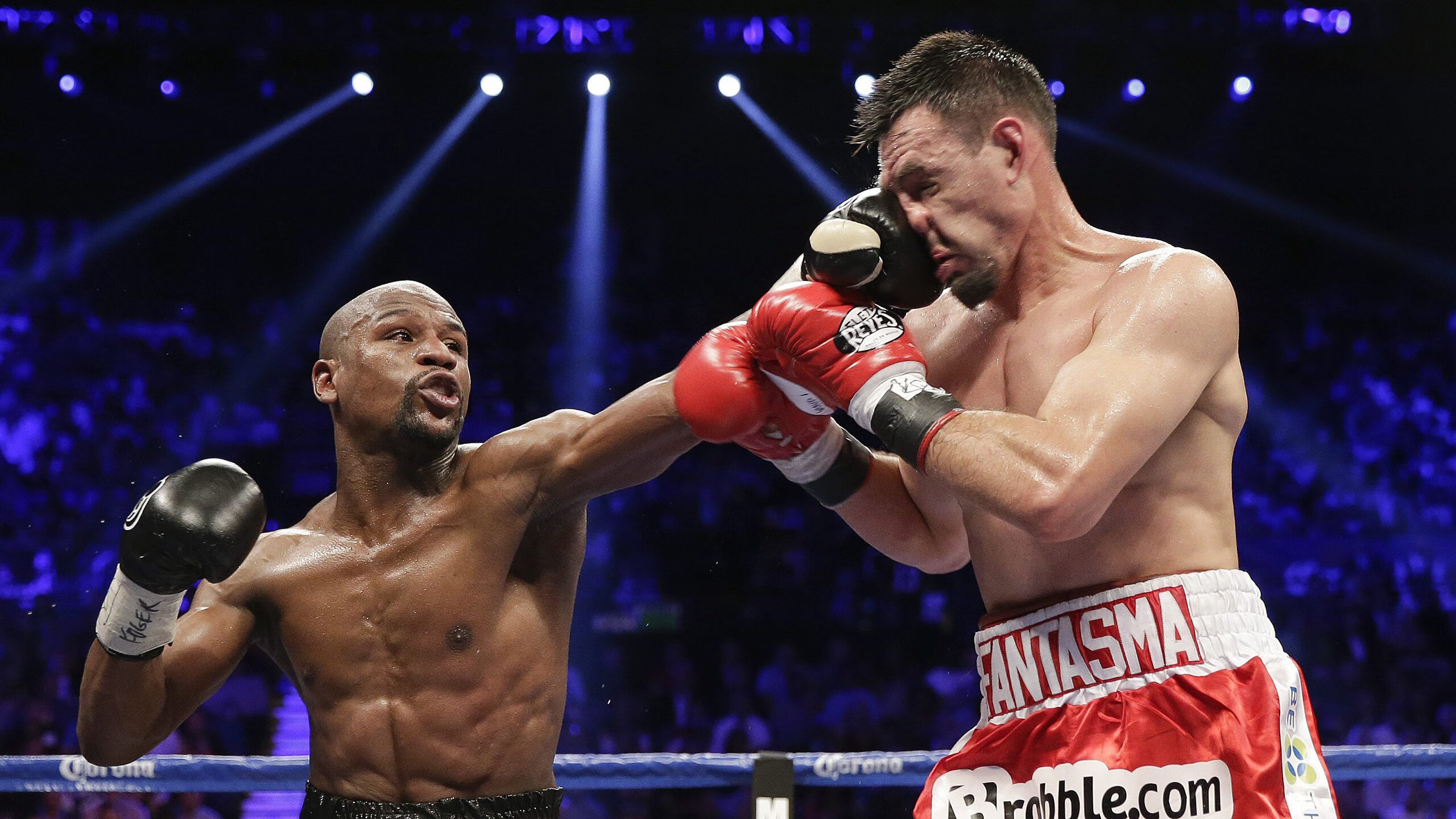 双线狂飙,从CBA深粤对决到2026世界杯,锡安时代的接管信号