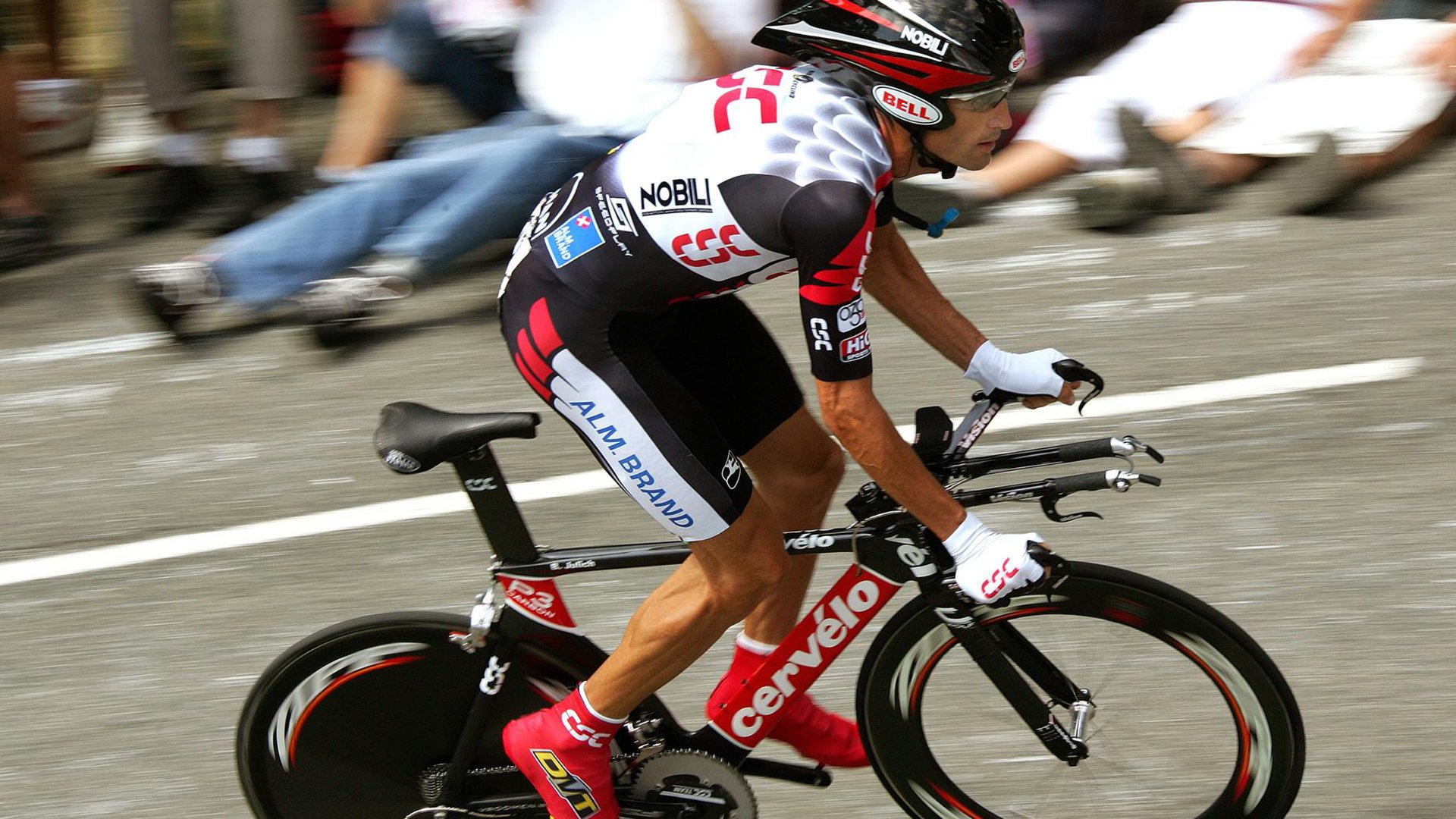 戈麦斯之夜,当洪都拉斯风暴席卷德甲,一位传奇接管了争冠剧本